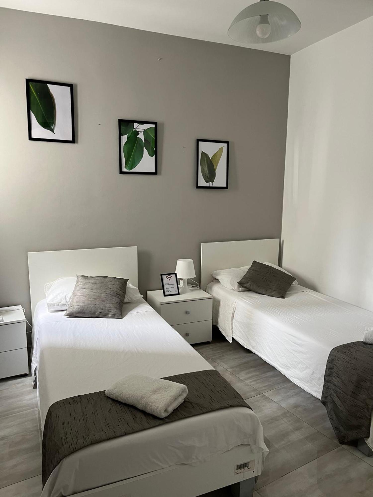 Homestay F5 2, Private Two Single Beds Shared Bathroom In Shared Flat Msida